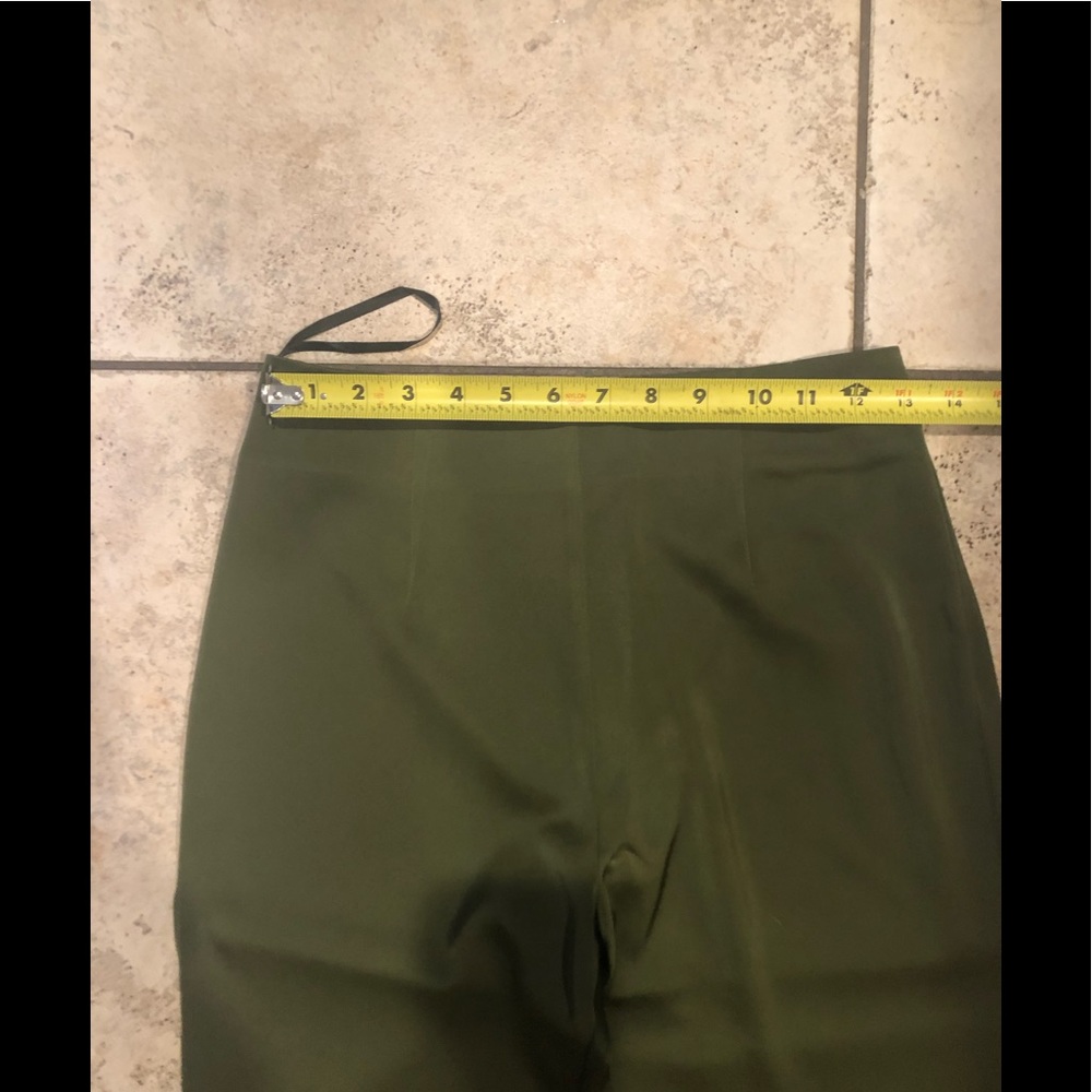 Tularosa Green Ruffle Capri Pants - Picture 13 of 15